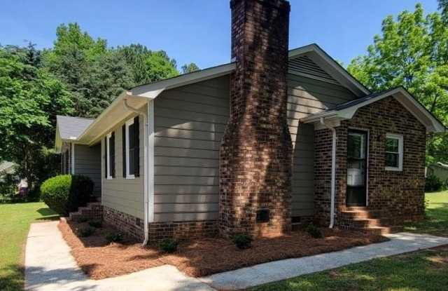Cozy, 3-Bedroom Ranch Gallery 3