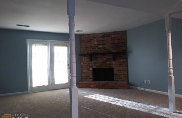 5027 Bell Dr Gallery 3