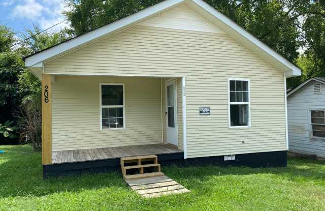 Newly remodeled home is located in Lancaster, SC 29720. photos photos