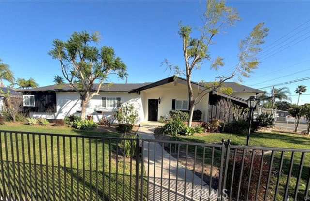 12472 Woodlawn Avenue - 12472 Woodlawn Avenue, North Tustin, CA 92780