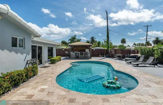 300 SE 8th Ct - 300 Southeast 8th Court, Pompano Beach, FL 33060 300 SE 8th Ct - 300 Southeast 8th Court, Pompano Beach, FL 33060
