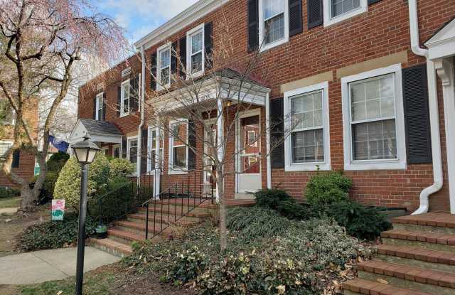 2855 S BUCHANAN STREET - 2855 South Buchanan Street, Arlington, VA 22206