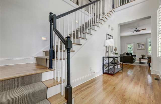 1143 Sheridan Court NE Gallery 2