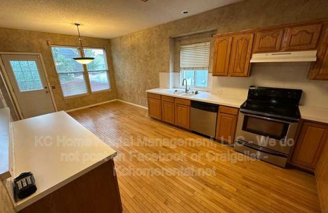 9305 North Charlotte Ct Gallery 3