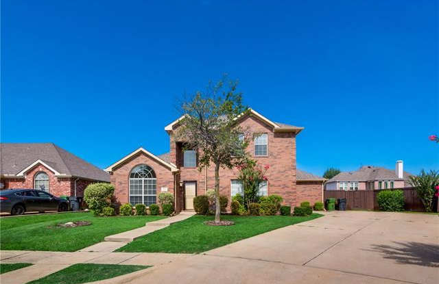 733 Twin Valley Drive Gallery 3