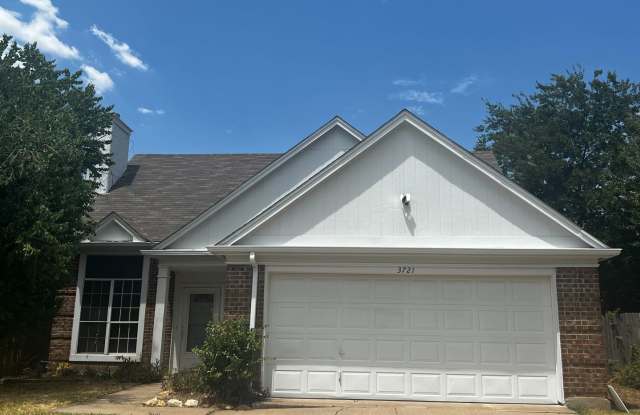 KISD Just IN Time Before SCHOOL starts!!! - 3721 Flintwood Trail, Fort Worth, TX 76137