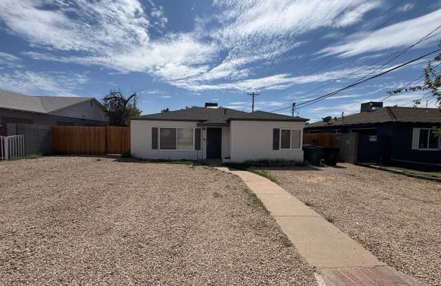 Nice 3 bedroom, 1 bath, plus den! photos photos