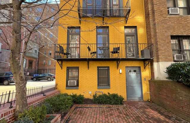 Centrally Located 1BR/1BA in Dupont Circle with Cozy Patio photos photos