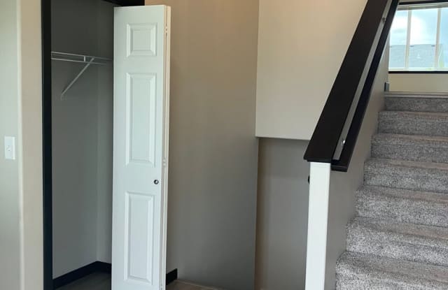 4 Bed 3 Bath Single Family Home Gallery 4