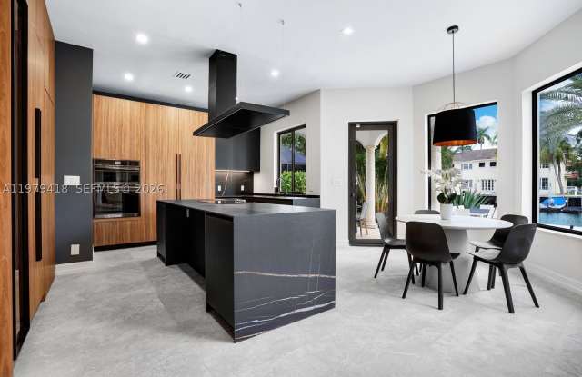 168 Fiesta Way Gallery 2