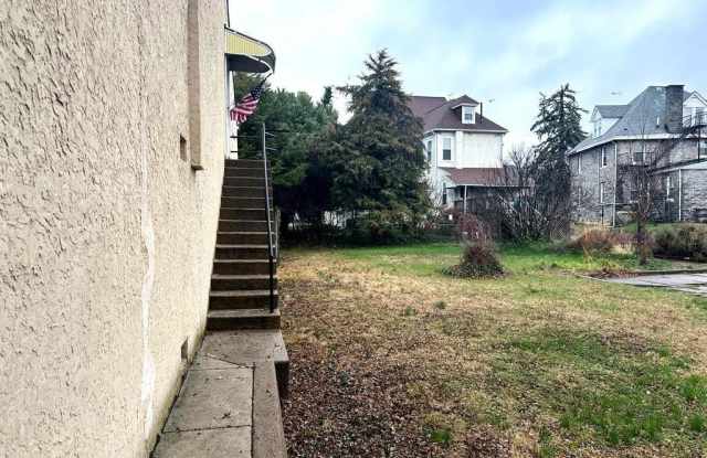 31-33 E LOGAN AVENUE photos photos