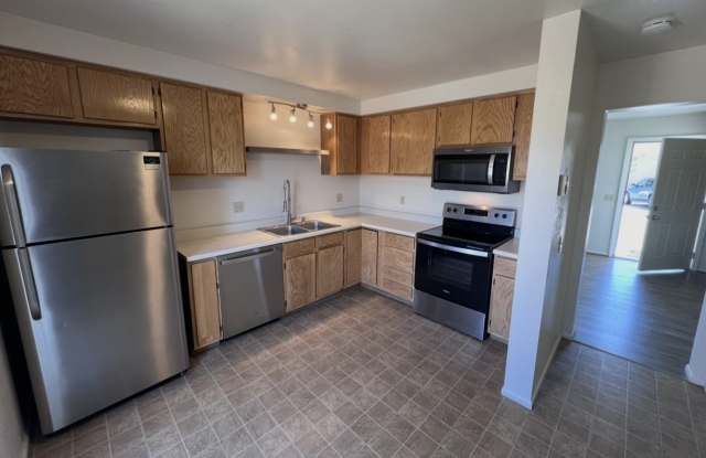 1283 Redwood Cir Gallery 1