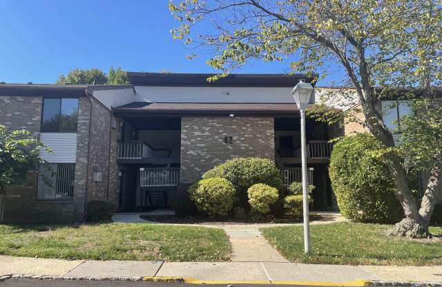 82 Amberly Drive unit: F photos photos