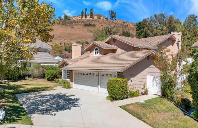 852 Admiral Court photos photos