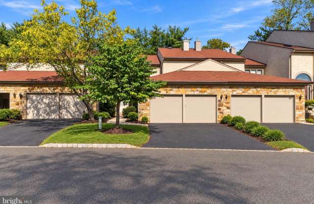 51 WOODMONT Drive Gallery 1