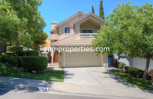 Delightful 3 Bedroom, 2 bath, Community Pool & Tennis, West Danville! Gallery 1