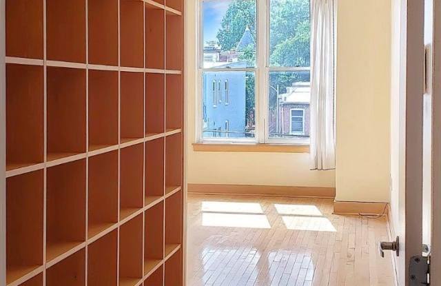 326 8TH Street NE Gallery 3