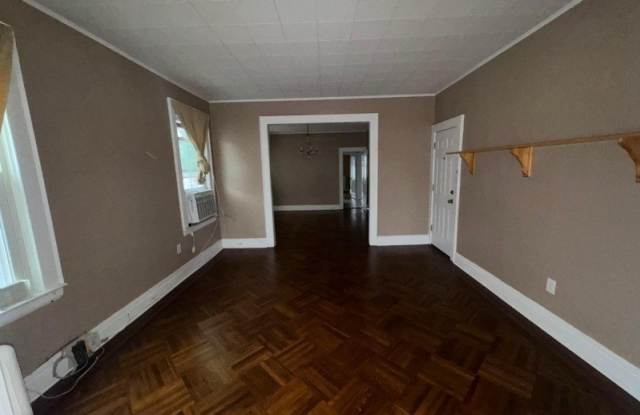 742 Pennington St photos photos