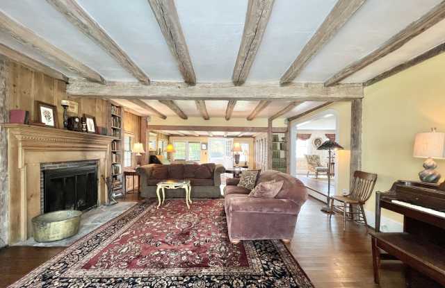 301 Haviland Road Gallery 4