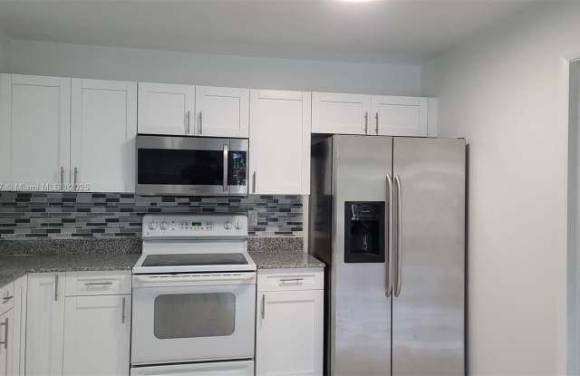 720 SW 7th St photos photos