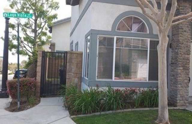 8681 Lago Vista Pl Gallery 2