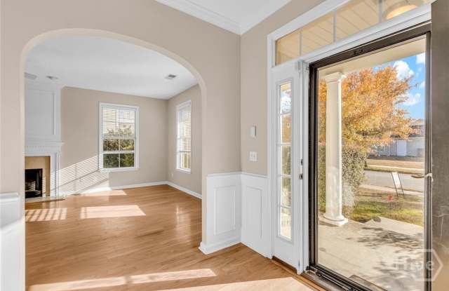 16 Bushwood Drive Gallery 3