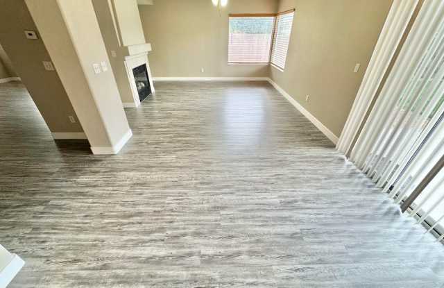 STUNNING 4 BEDROOM HOME IN SUMMERLIN!! Gallery 4