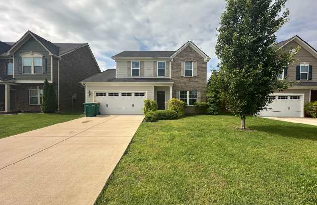 Charming 3BR 2.5BA Home Within Walking Distance To Wilco. Rec Center - 109 Clavie Crew Lane, Spring Hill, TN 37174