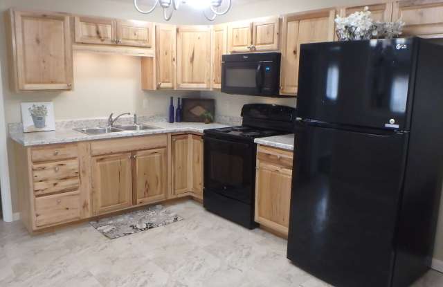 218 Crosswell Ave - 218 Crosswell Avenue, Brookville, OH 45309