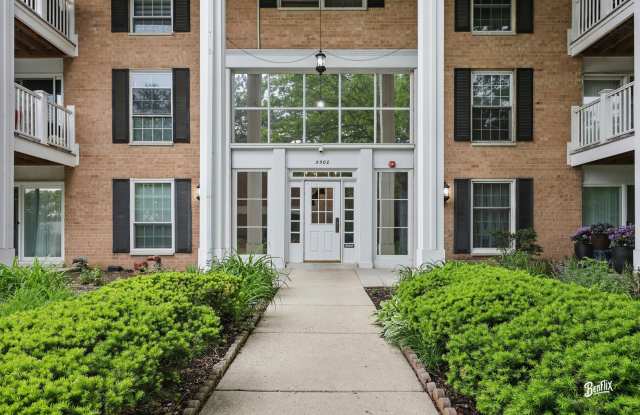 5500 Carriageway Drive unit: 213 - 5500 Carriage Way Drive, Rolling Meadows, IL 60008