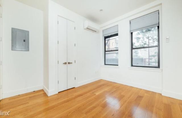 140 Manhattan Ave Gallery 4