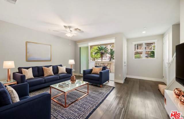 4446 Paxton Place Gallery 1