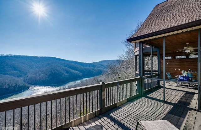 1025 Cornerstone pkwy - 1025 Cornerstone Parkway, Overton County, TN 38541
