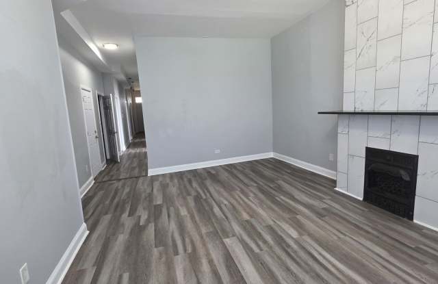 5319 S Indiana Avenue Gallery 2