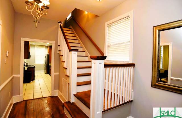 Spacious and fully furnished Victorian beauty Gallery 3