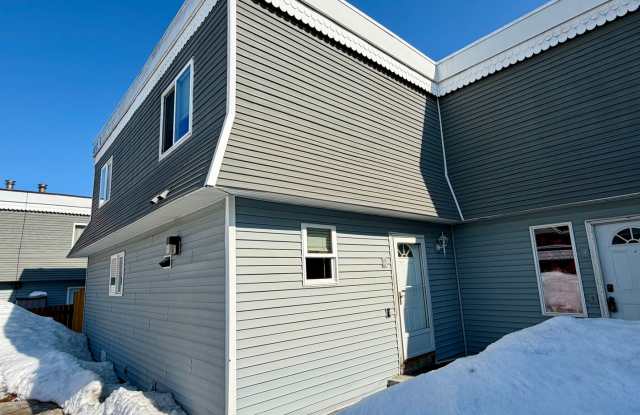 2 Bedroom Townhouse with Carport photos photos