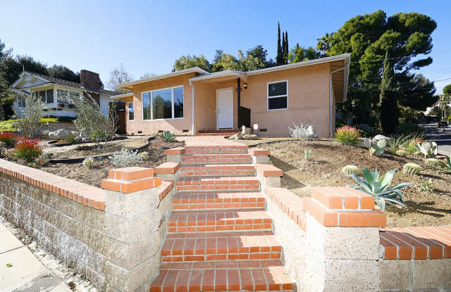 4831 Canoga Avenue photos photos