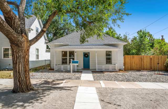 227 N Walnut St photos photos