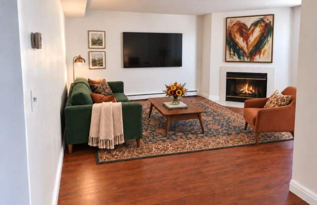 14 Lexington Hill Gallery 3