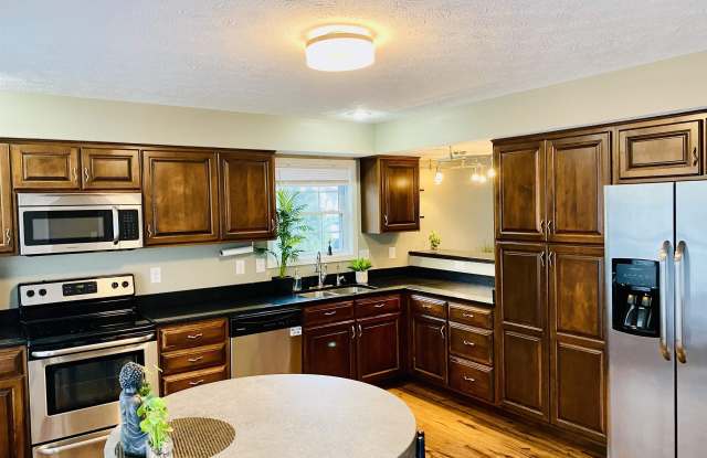2590 S Flat Rock Road Gallery 4