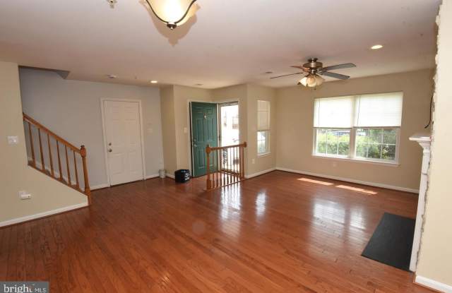 7953 COACHCREST Court Gallery 2