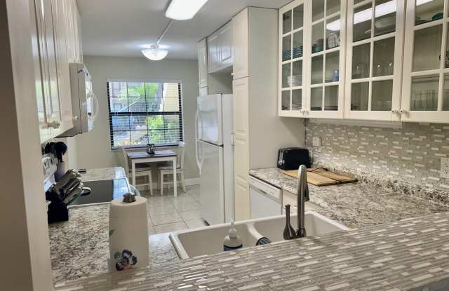 901 Pinecrest Circle Gallery 4