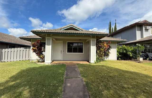 Rarely Available 2br/2ba House with garage with an Enclosed Yard photos photos