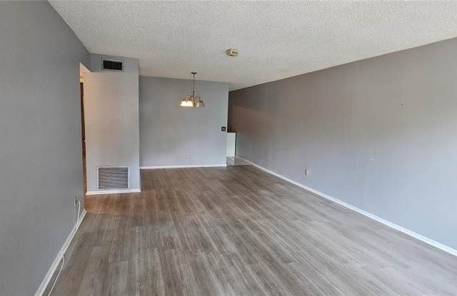 2400 COLUMBIA DRIVE photos photos