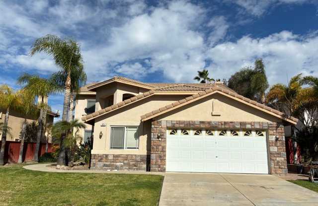 Stunning 4-bedroom hilltop residence nestled in the desirable upper Corona photos photos