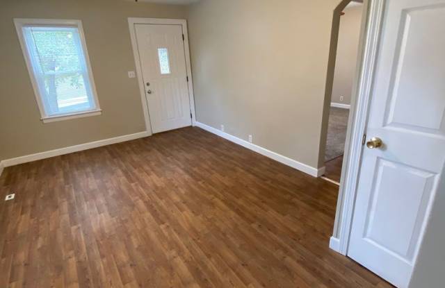 2 Bedroom House in Boonville Gallery 4