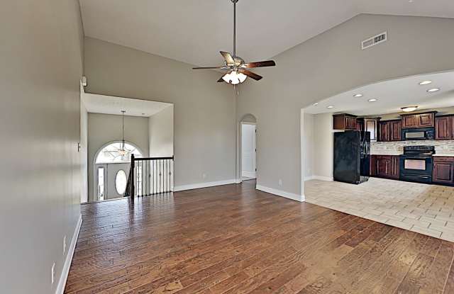 1955 General Neyland Drive Gallery 3
