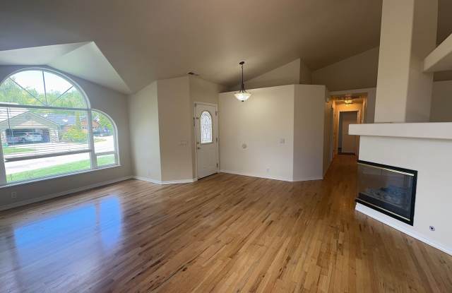 3 Bed 2 Bath Home With Garage photos photos 3 Bed 2 Bath Home With Garage photos photos