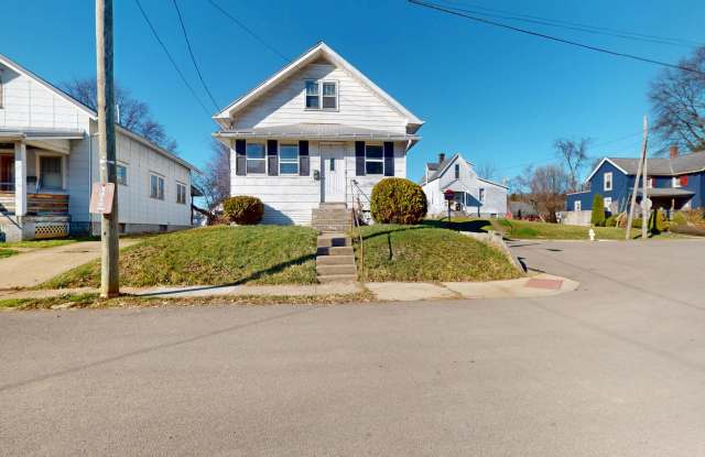 4 Bedroom, 2 Bath with Fenced in Backyard! - 311 Auburn Street, Mansfield, OH 44902
