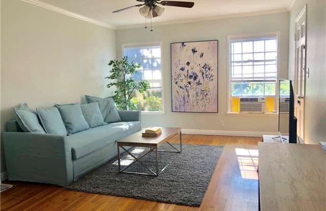 5624 Riverton Avenue Gallery 3